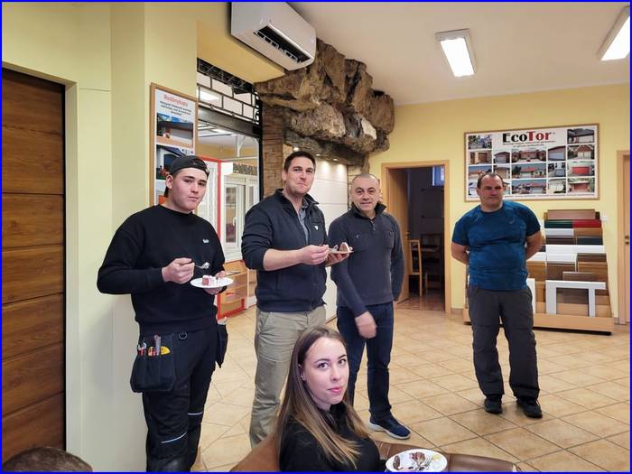 Tamás kollégánkat születésnapja alkalmából köszöntöttük