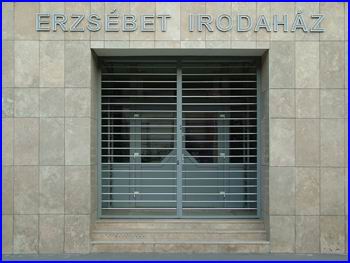 Rozsdamentes rács
