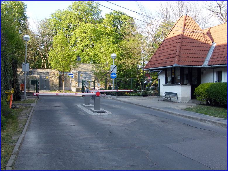 Sorompó referencia - Szent János kórház
