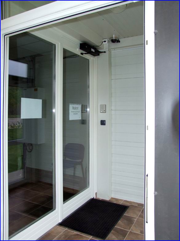 Ajtónyitó referencia - Portico Kft