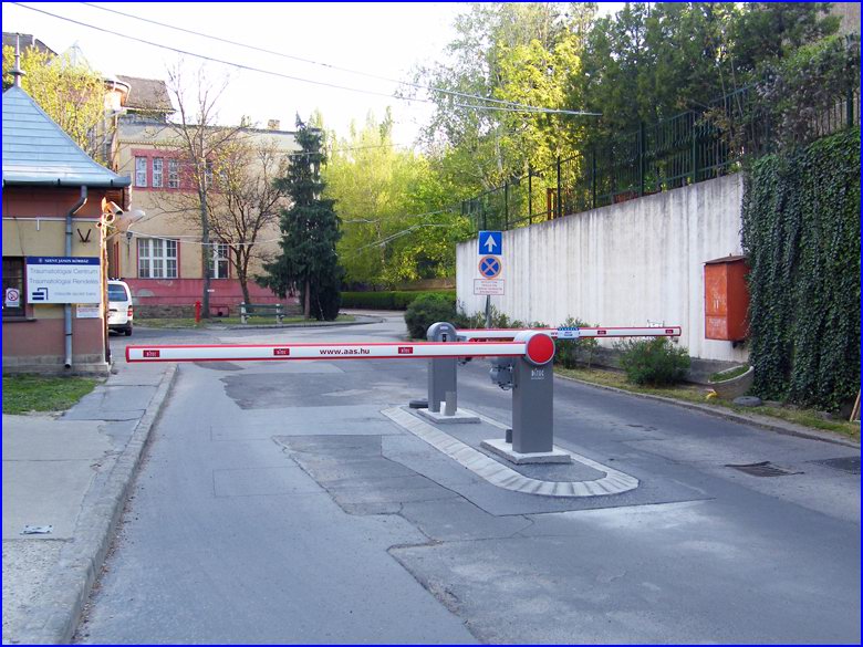 Sorompó referencia - Szent János kórház